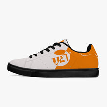 Load image into Gallery viewer, Classic Low Top Leather Sneakers